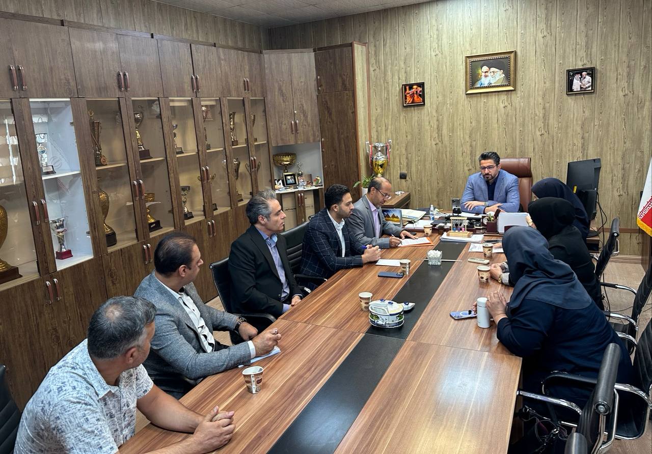 نشست‌ كميسيون هاي داوران و مربيان فدراسيون كاراته برگزار شد