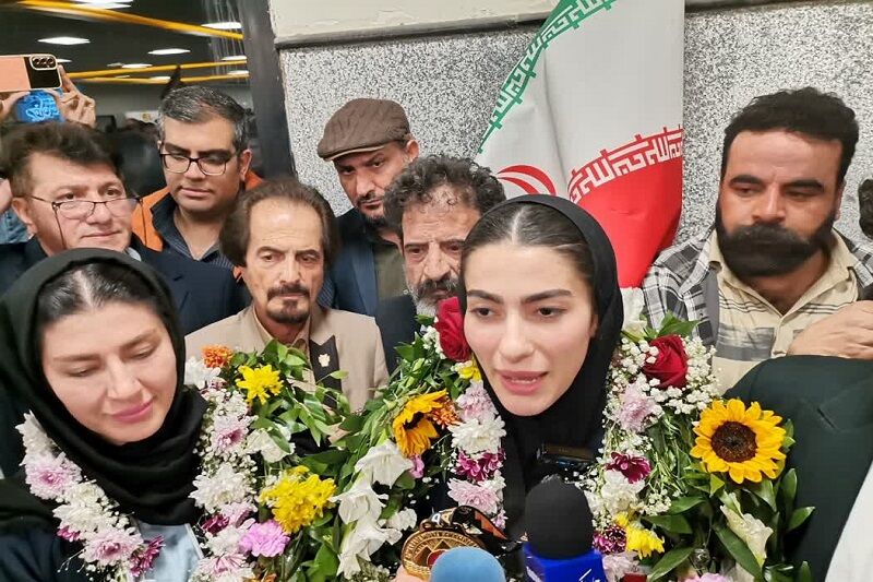 آتوسا گلشادنژاد: مدالم را به مردم ايران تقديم مي‌كنم