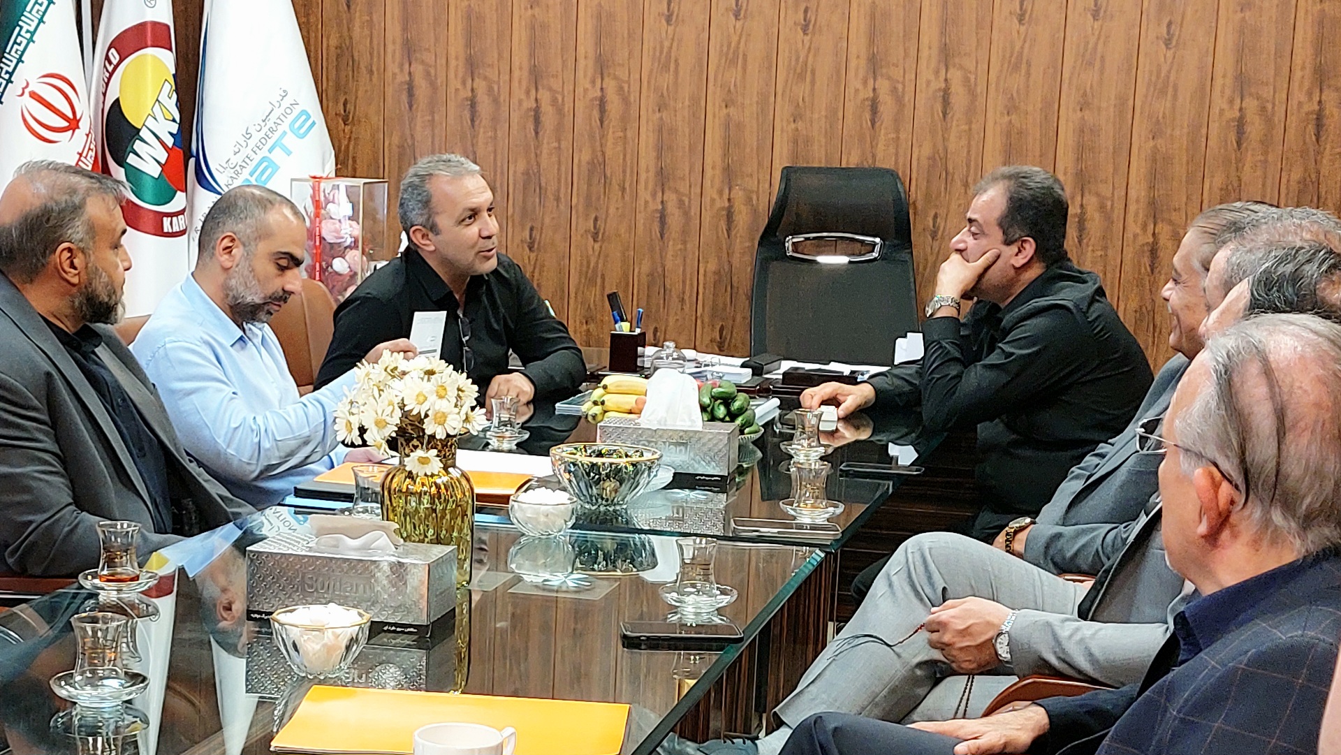 ديدار فروردين، نماينده و رئيس فراكسيون ورزش مجلس شوراي اسلامي با رئيس فدراسيون كاراته