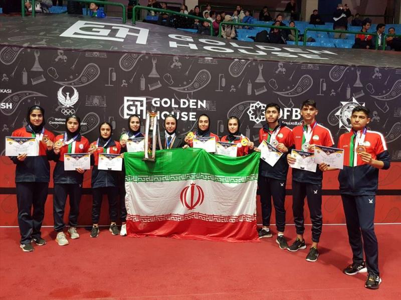 ۷ نشان رنگارنگ، حاصل تلاش نمايندگان كاراته كشورمان در روز نخست 