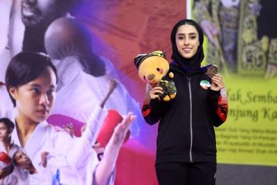 مراسم توزيع مدالهاي روز اول مسابقات قهرماني آسيا 2023