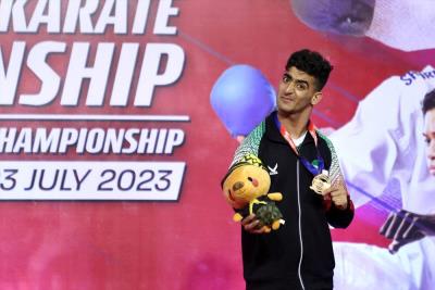 مراسم توزيع مدالهاي روز دوم مسابقات قهرماني آسيا 2023