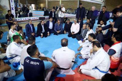 بازديد سرپرست وزارت ورزش و رئيس كميته ملي المپيك از اردوي تيم ملي كاراته