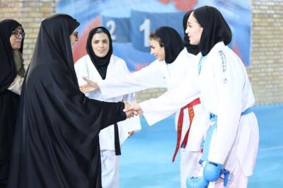 حضور كاظمي پور و فرهادي زاد در تمرين تيم ملي كاراته بانوان