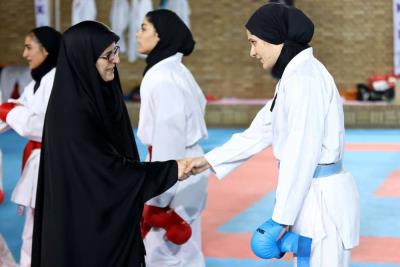 حضور كاظمي پور و فرهادي زاد در تمرين تيم ملي كاراته بانوان