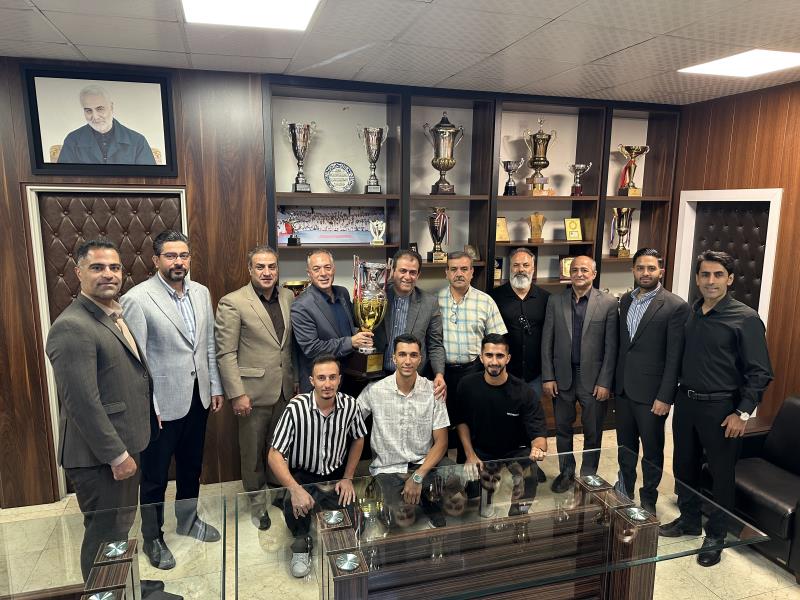 كاپ قهرماني سوپرليگ كاراته به تيم دانشگاه آزاد اسلامي اهدا شد