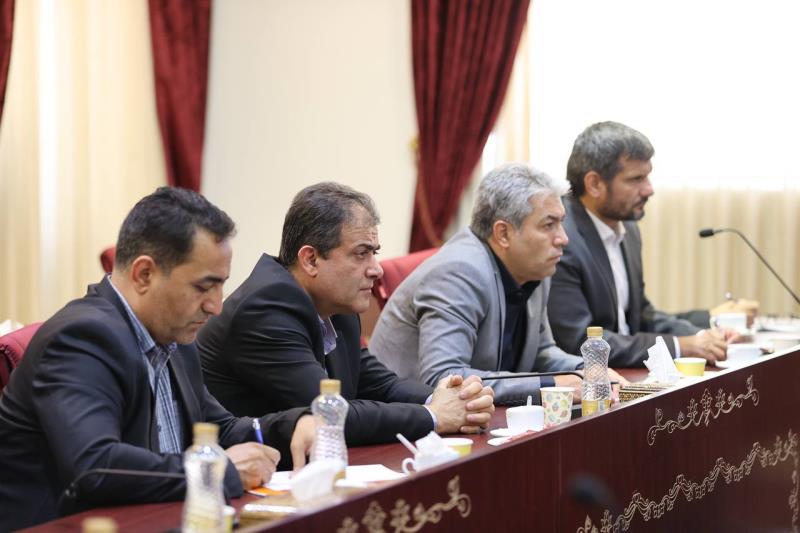 حضور رهنما در جلسه روسای فدراسیون ها با وزیر ورزش و جوانان