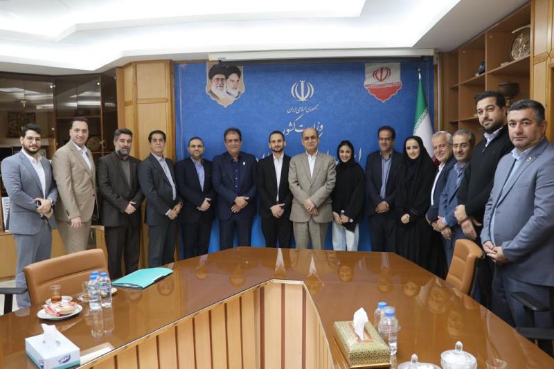 استاندار گيلان در ديدار رئيس فدراسيون كاراته:قهرمانان گيلاني سرمايه‌هاي ارزشمند اجتماعي كشور هستند 