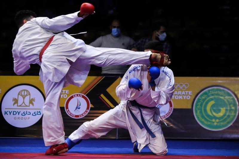 فردا، آغاز جدال مدعيان پوشيدن پيراهن تيم ملي