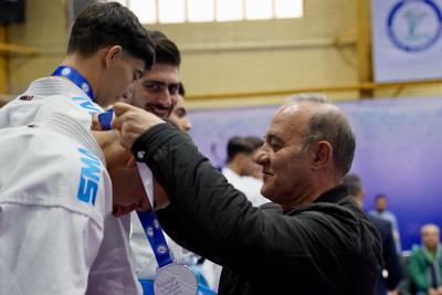 رقابت هاي قهرماني كشور كاتا تيمي بزرگسالان