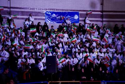 حضور پر شور خانواده كاراته در  گردهمايي بزرگ اقتدار ورزش كشور 