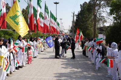 استقبال پر شور خانواده كاراته در مراسم تقدير از خانواده شهداي ورزشكار جنگ رمضان_ قطعه ۴۲ بهشت زهرا (س) 